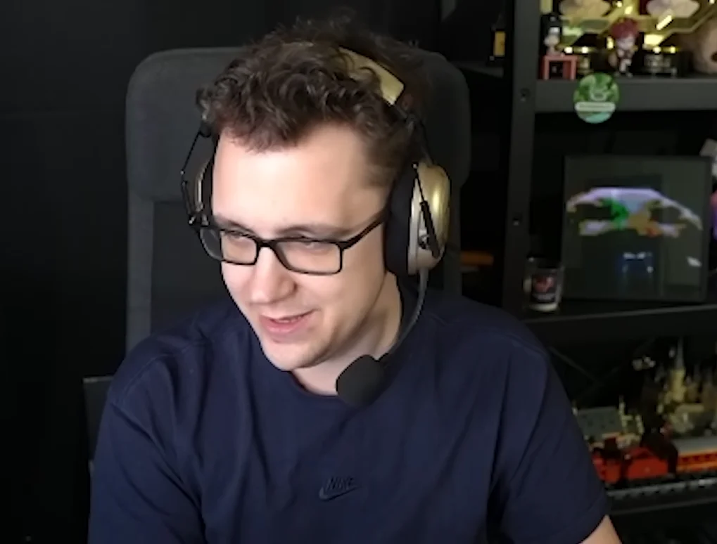 Żetony kasynowe i wykres zwrotu cashback w 2026 roku